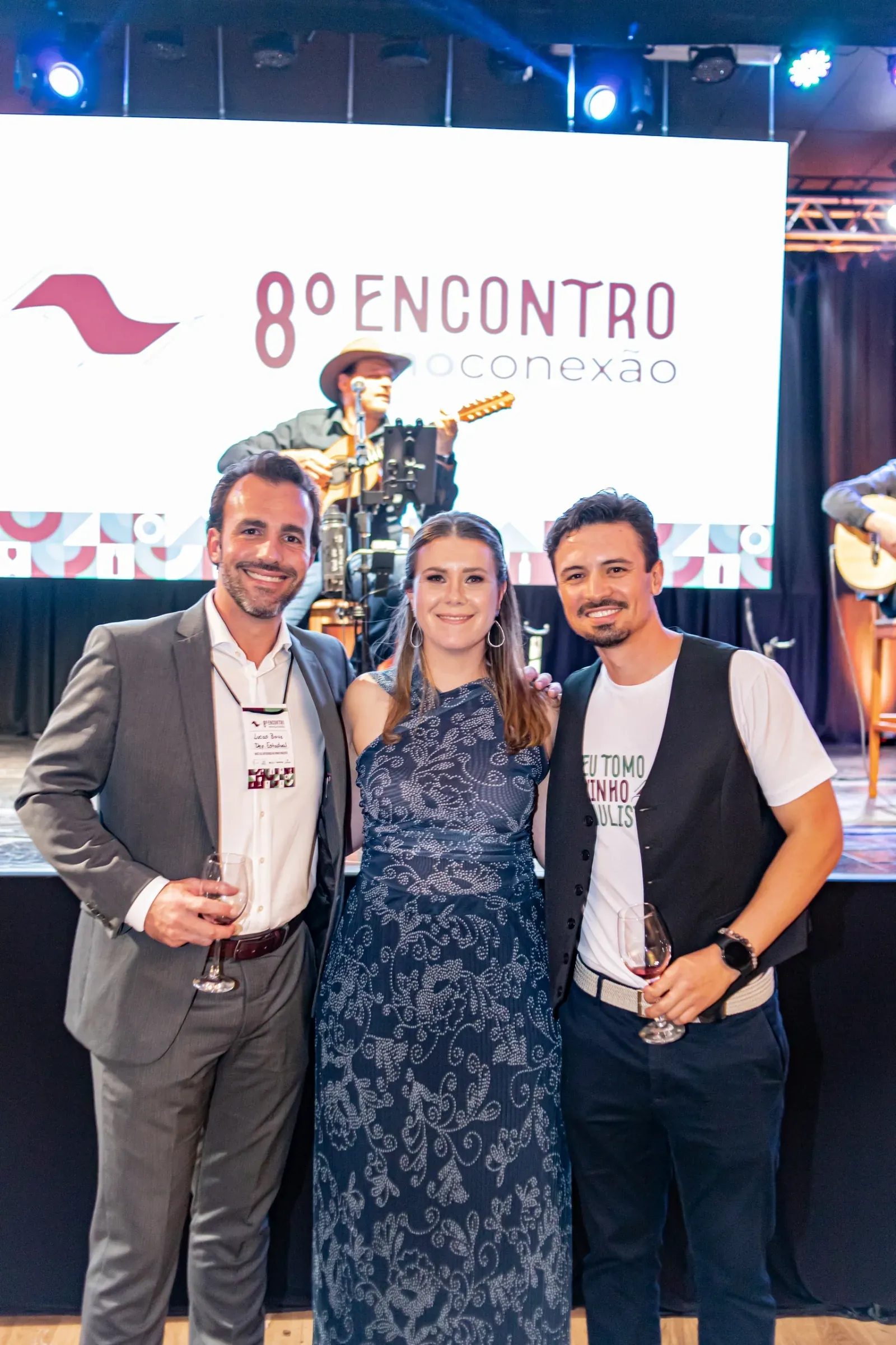 Deputado Lucas Bove com Ariena Sgarione e Rafael Vicchini, organizadores do evento
